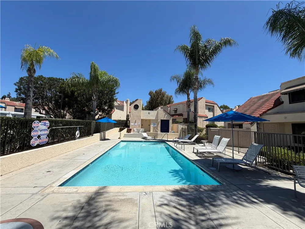 65 Largo Laguna Niguel, CA 92677