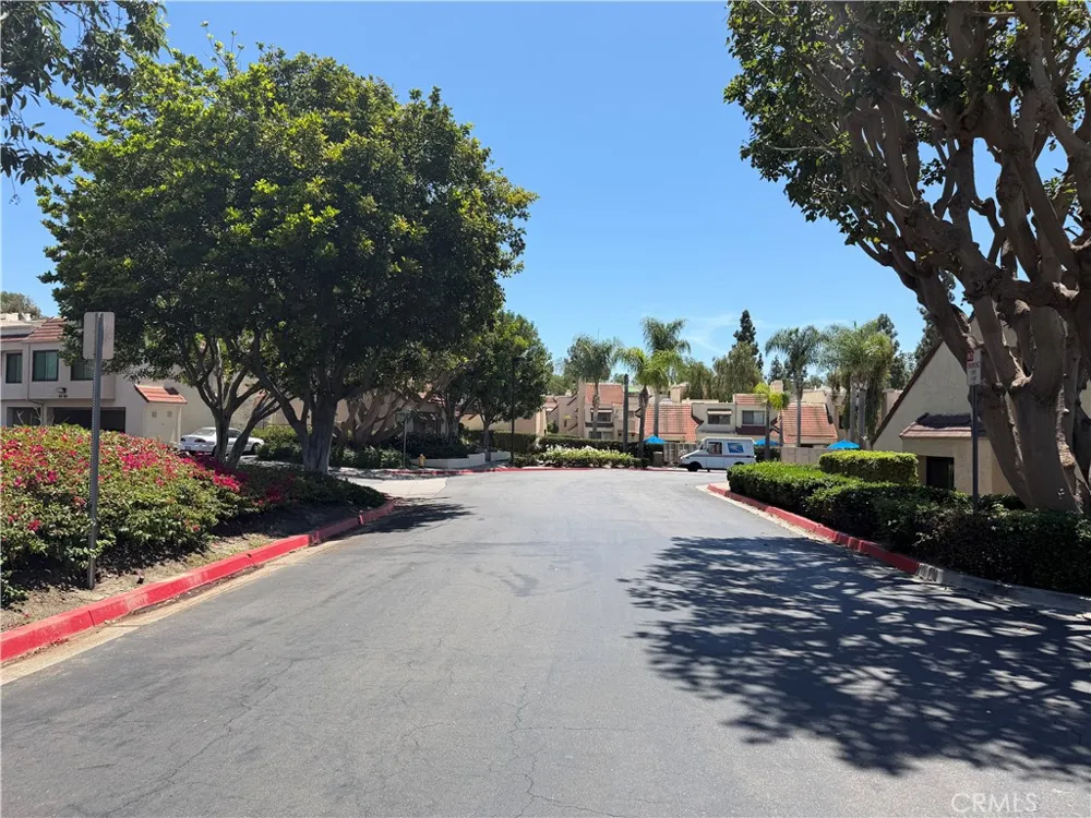 65 Largo Laguna Niguel, CA 92677