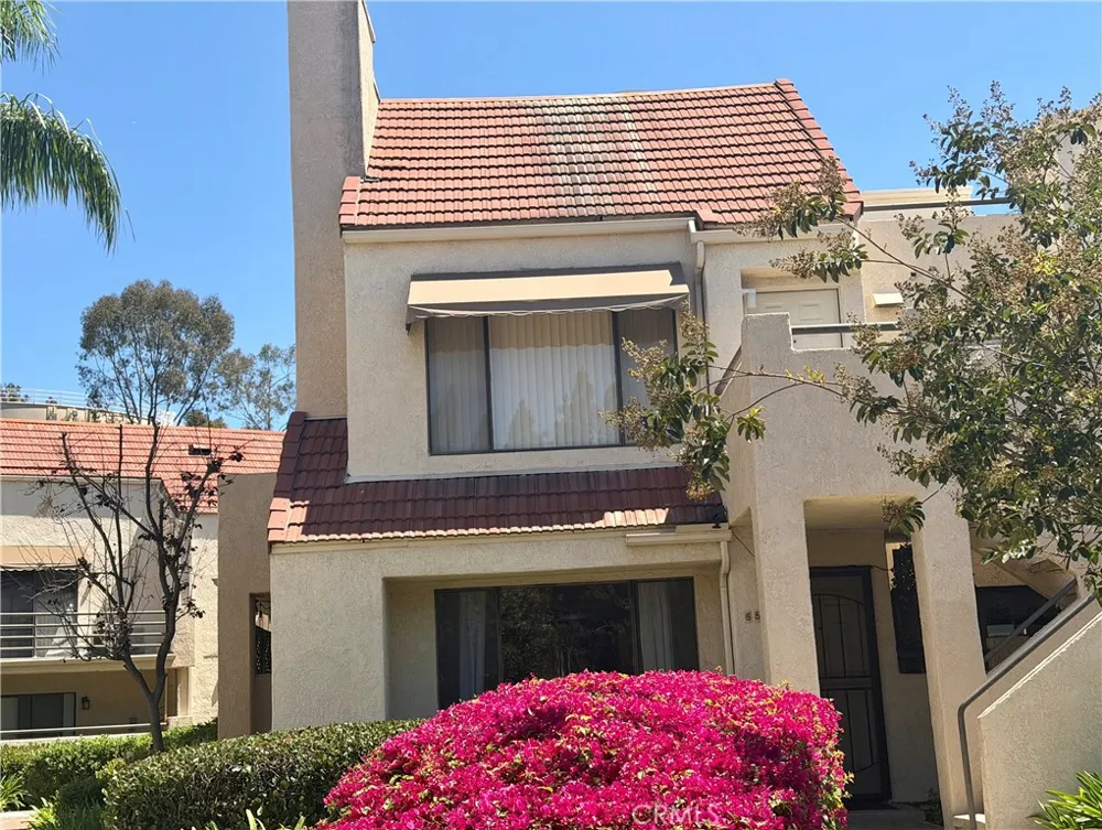 65 Largo Laguna Niguel, CA 92677