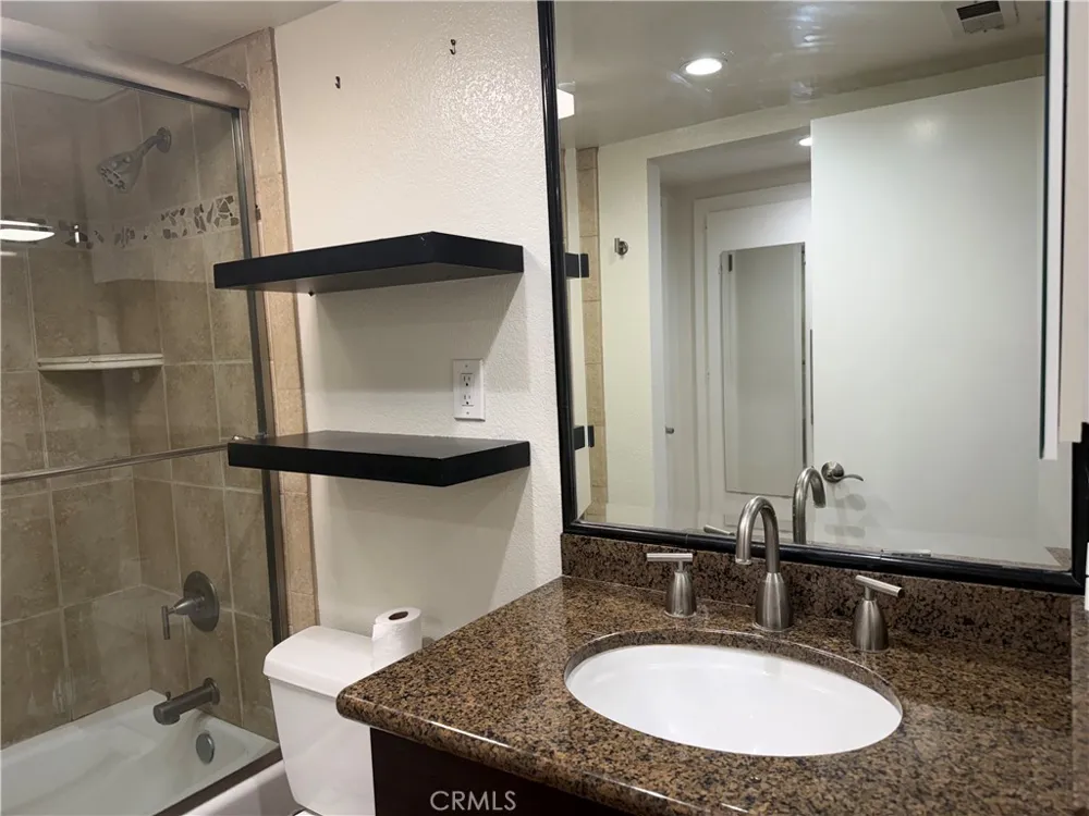 65 Largo Laguna Niguel, CA 92677