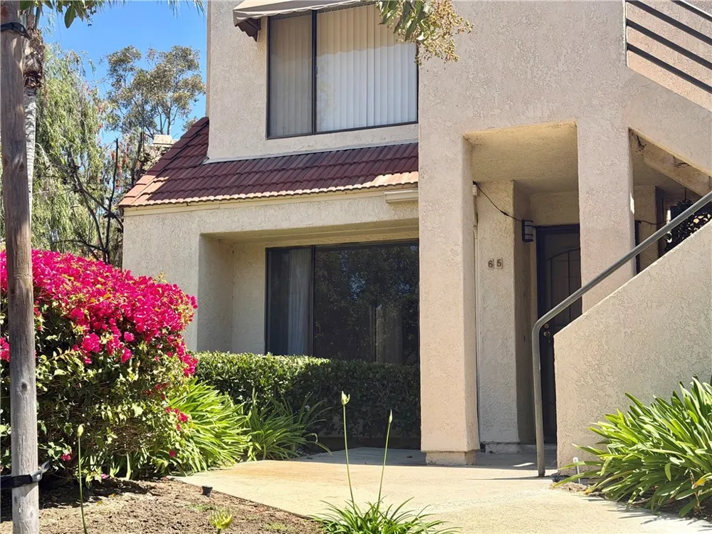 65 Largo Laguna Niguel, CA 92677