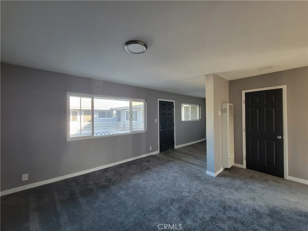 409 E Market Long Beach, CA 90805
