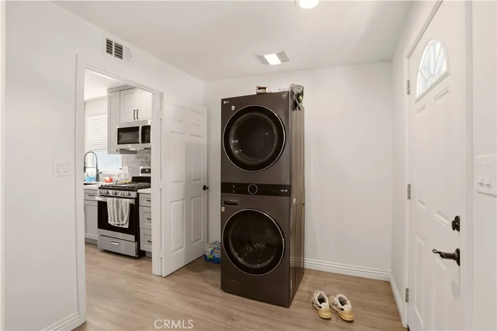 339 E 103 STREET Los Angeles, CA 90003