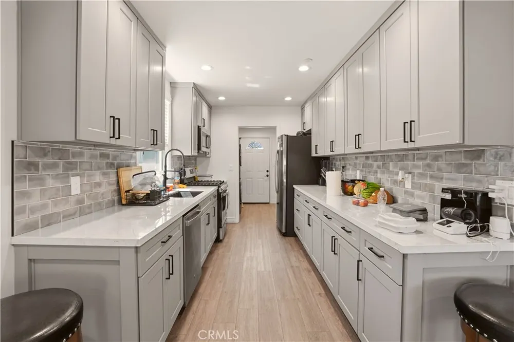 339 E 103 STREET Los Angeles, CA 90003