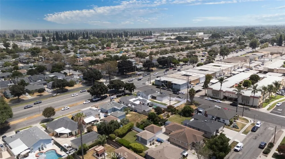 4703 N Bellflower Blvd Long Beach, CA 90808