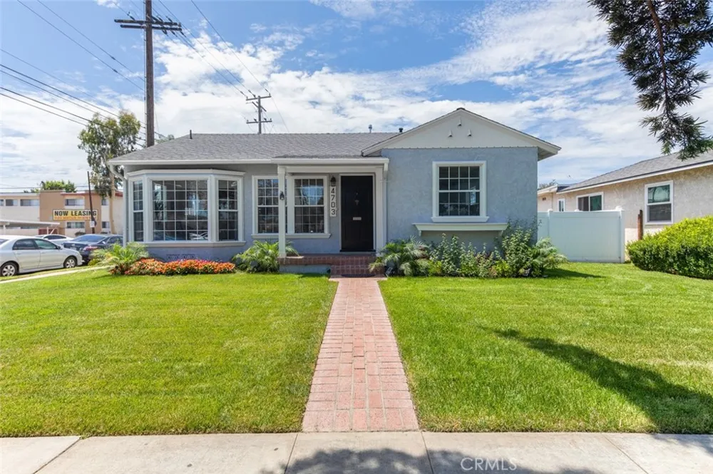 4703 N Bellflower Blvd Long Beach, CA 90808