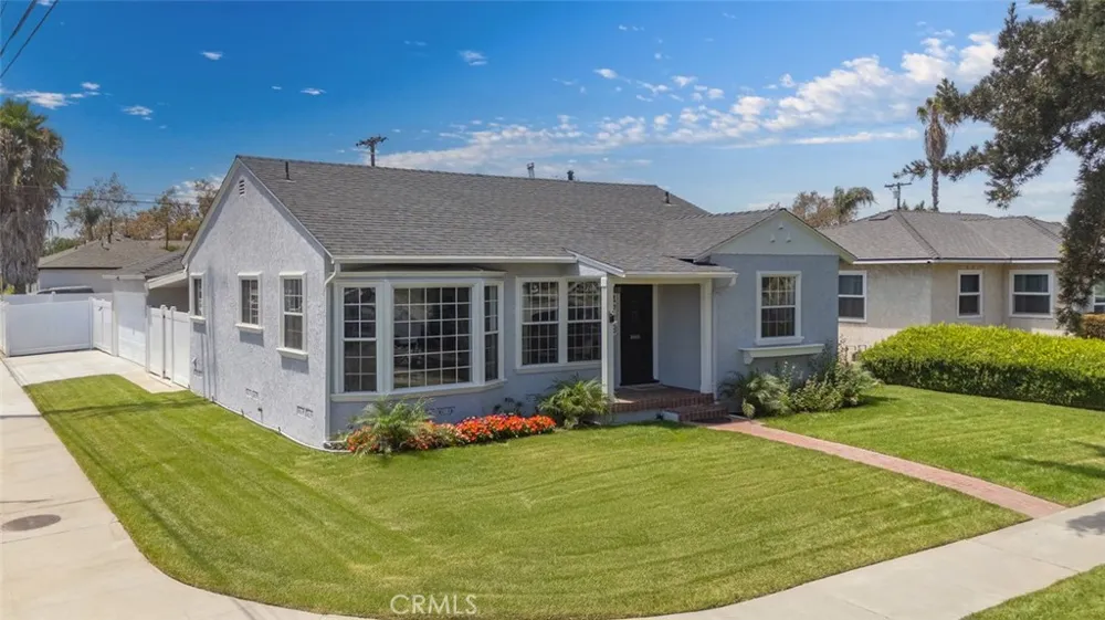 4703 N Bellflower Blvd Long Beach, CA 90808