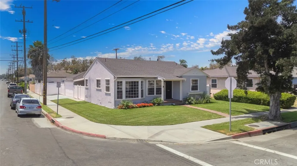 4703 N Bellflower Blvd Long Beach, CA 90808
