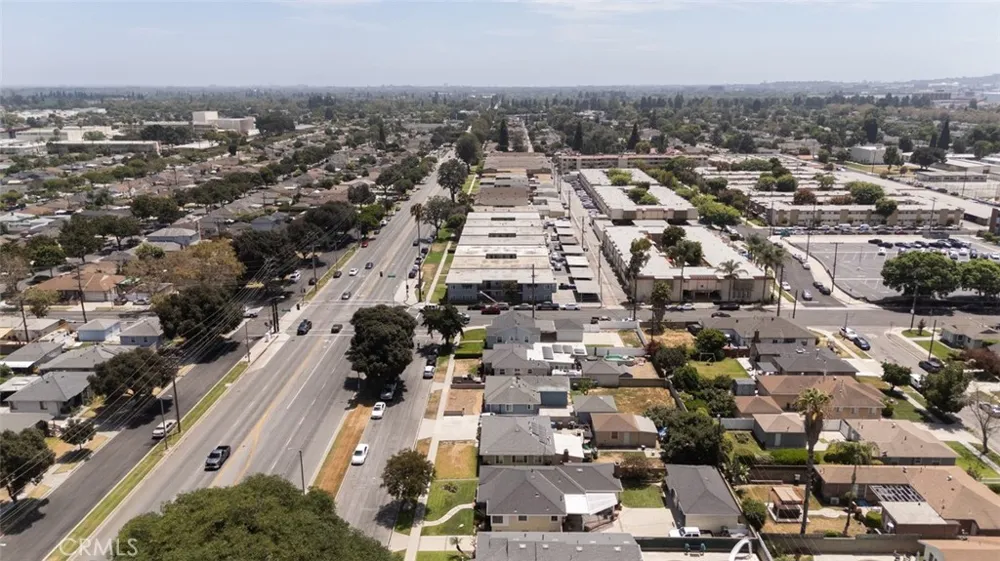 4703 N Bellflower Blvd Long Beach, CA 90808