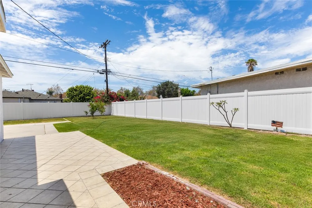 4703 N Bellflower Blvd Long Beach, CA 90808