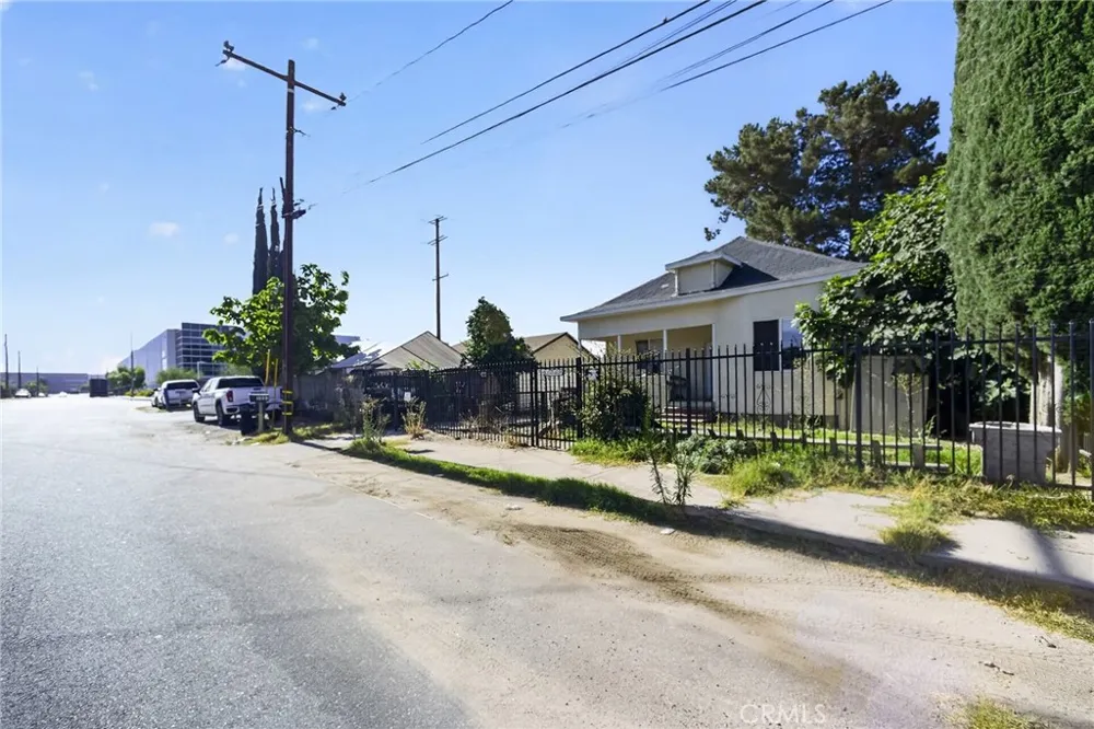 24809 E Benedict San Bernardino, CA 92408