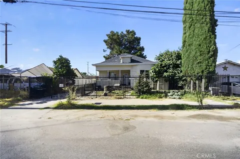 24809 E Benedict