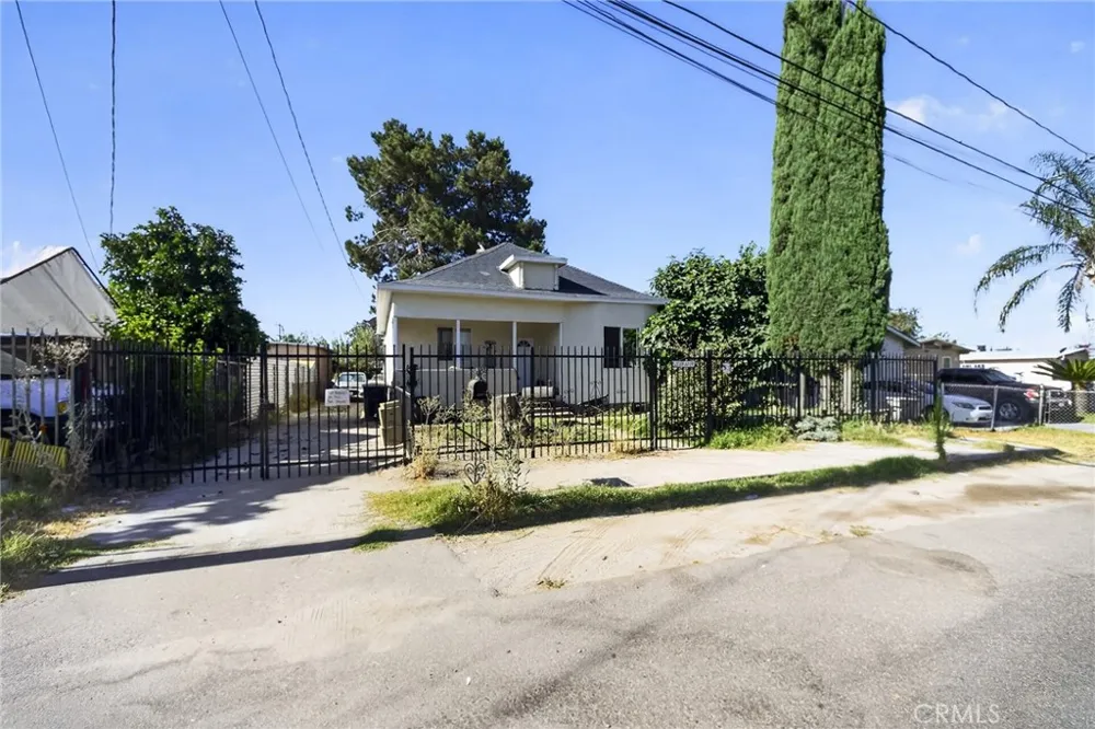 24809 E Benedict San Bernardino, CA 92408