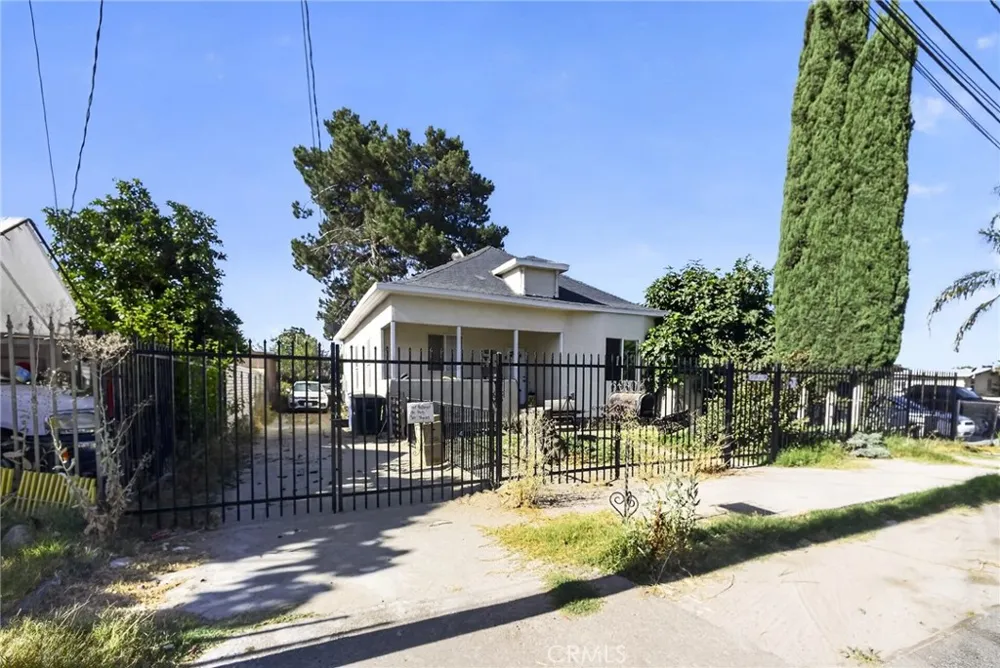 24809 E Benedict San Bernardino, CA 92408