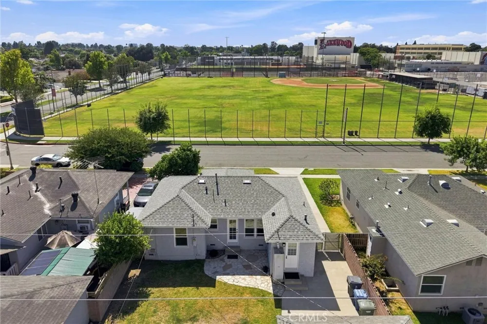 4312 Lomina Lakewood, CA 90713