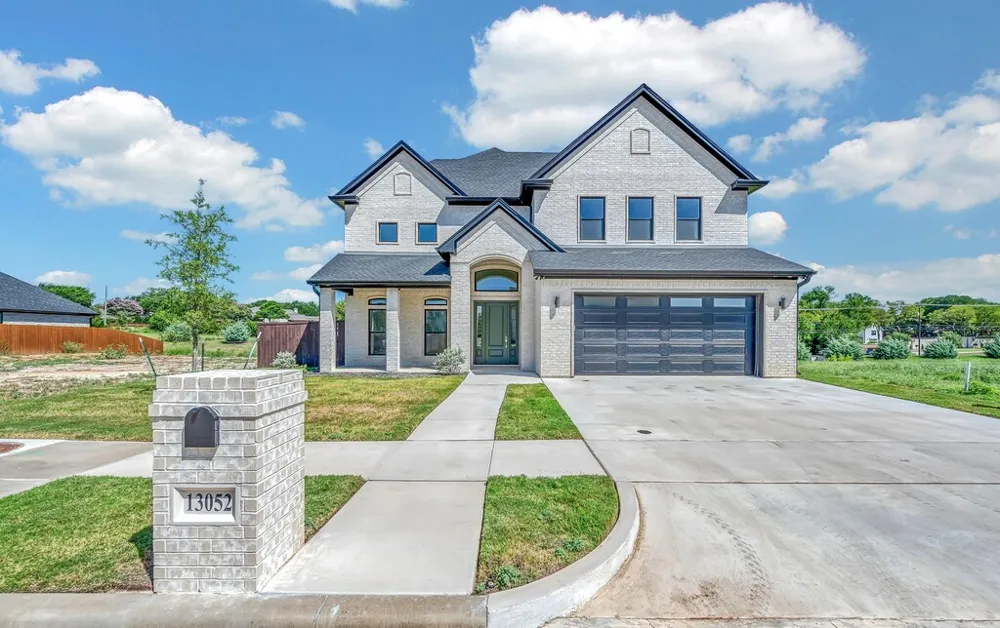 13052 Rainier Drive Woodway, TX 76712