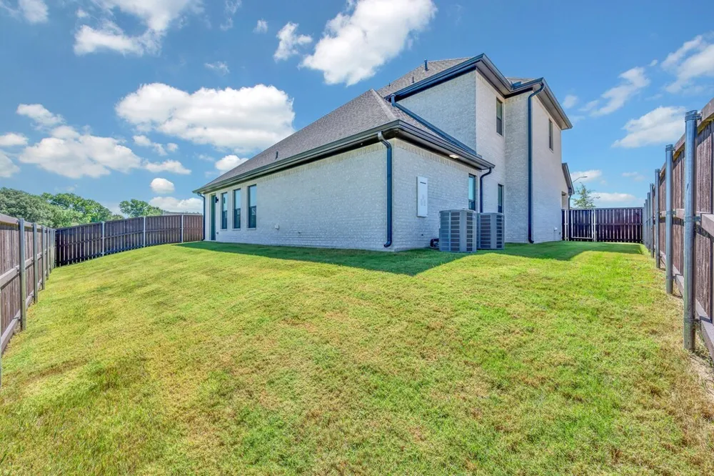 13052 Rainier Drive Woodway, TX 76712