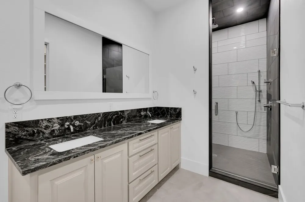 13052 Rainier Drive Woodway, TX 76712