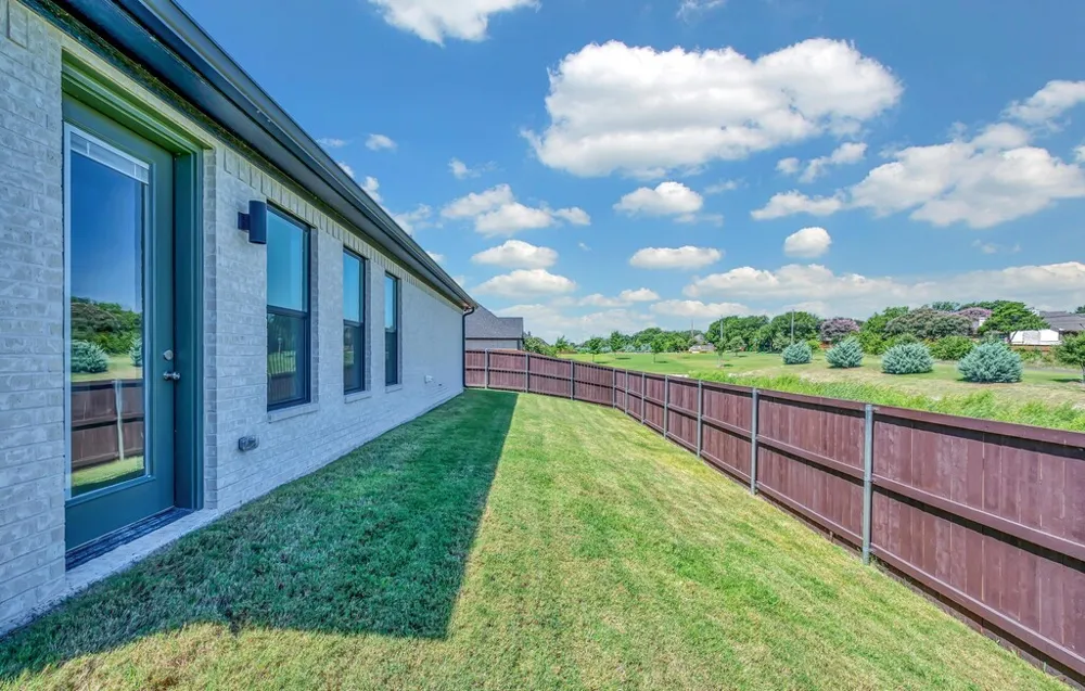 13052 Rainier Drive Woodway, TX 76712
