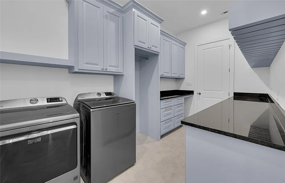 13052 Rainier Drive Woodway, TX 76712