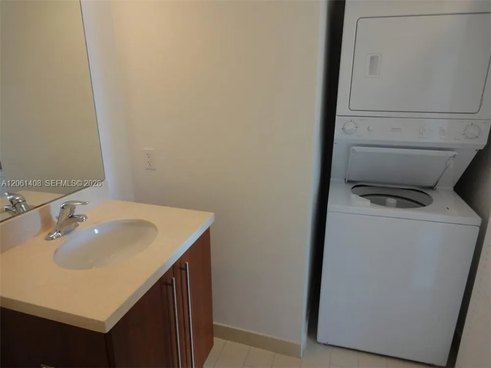 79 SW 12th St #1203-S Miami, FL 33130
