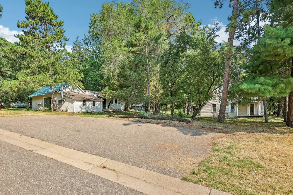3032 Saint Croix Trail S Afton, MN 55001