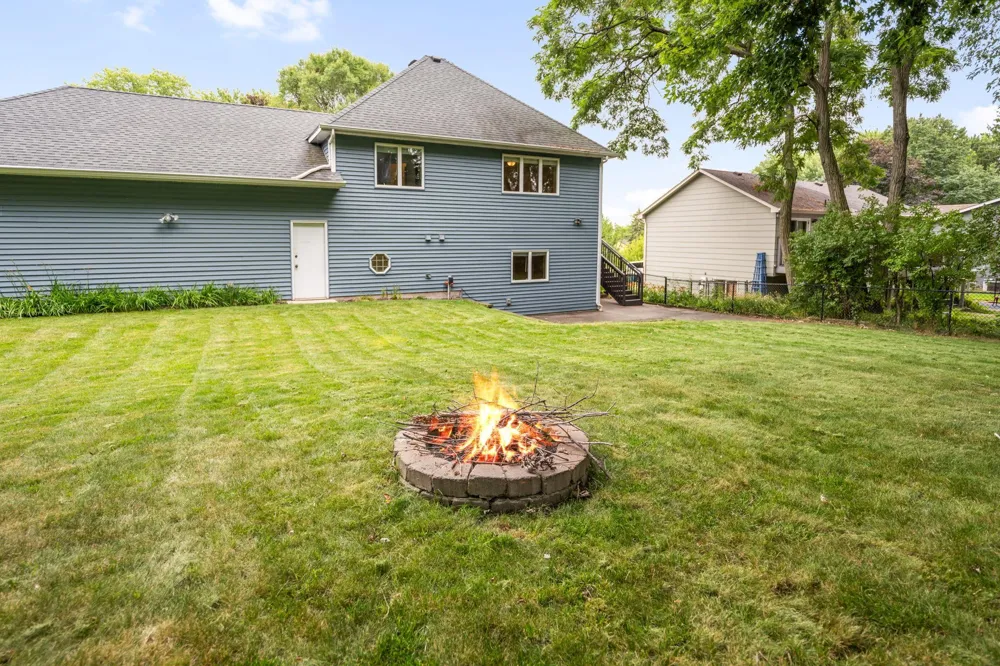 2535 Sylvan Street Little Canada, MN 55117