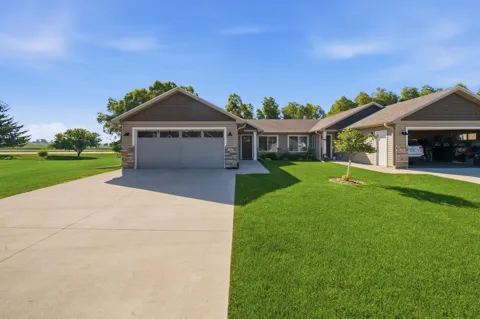 148 Highland Circle