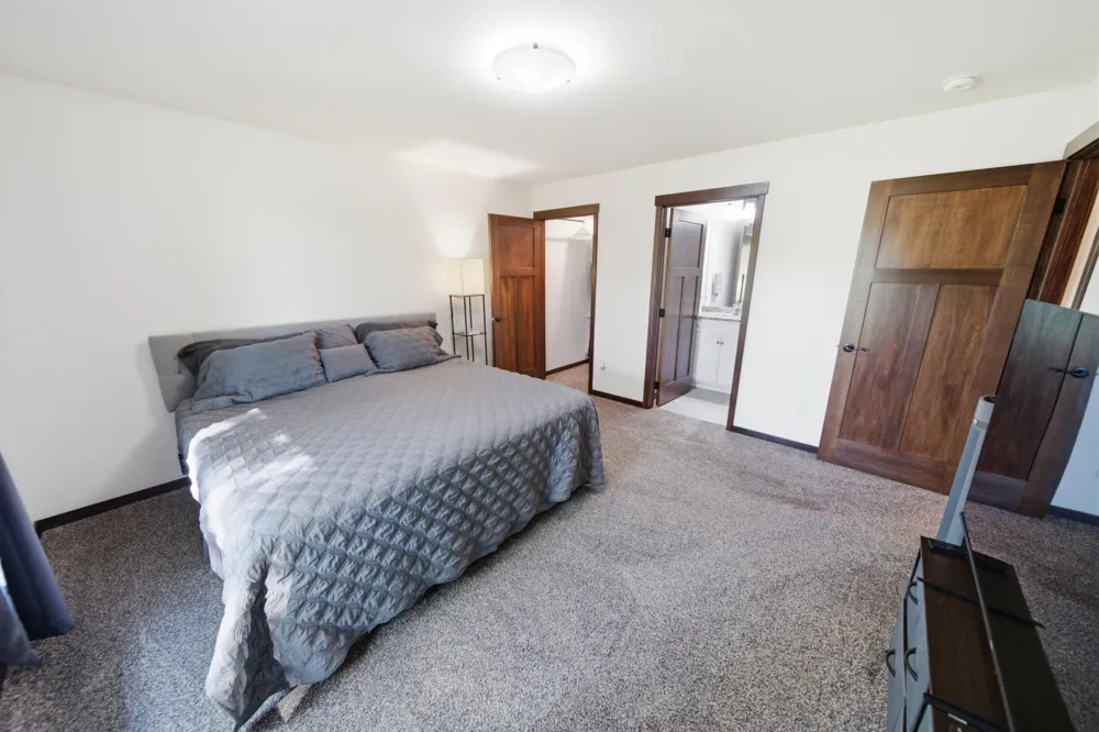 148 Highland Circle Zumbrota, MN 55992