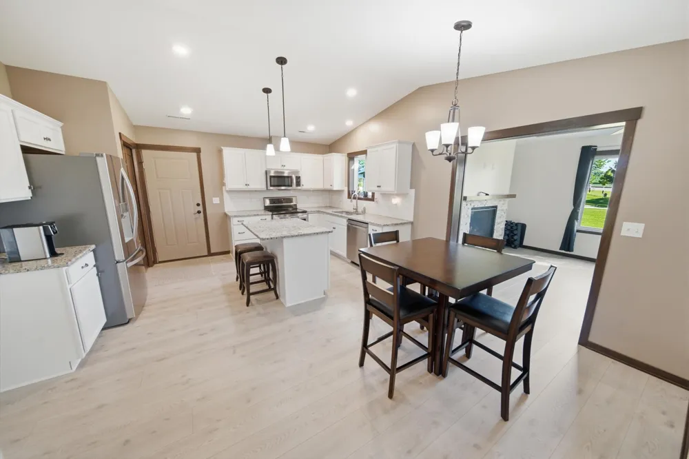 148 Highland Circle Zumbrota, MN 55992