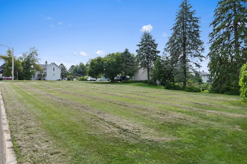 418 Monroe Street E Caledonia, MN 55921