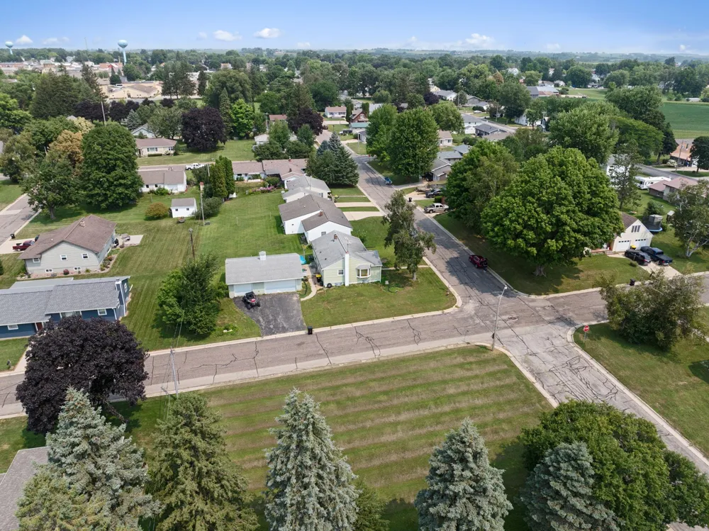 418 Monroe Street E Caledonia, MN 55921