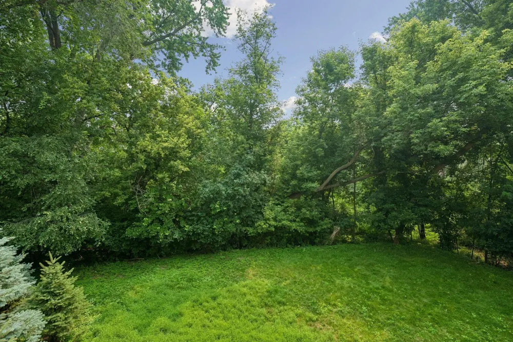 3225 W 54th Edina, MN 55410