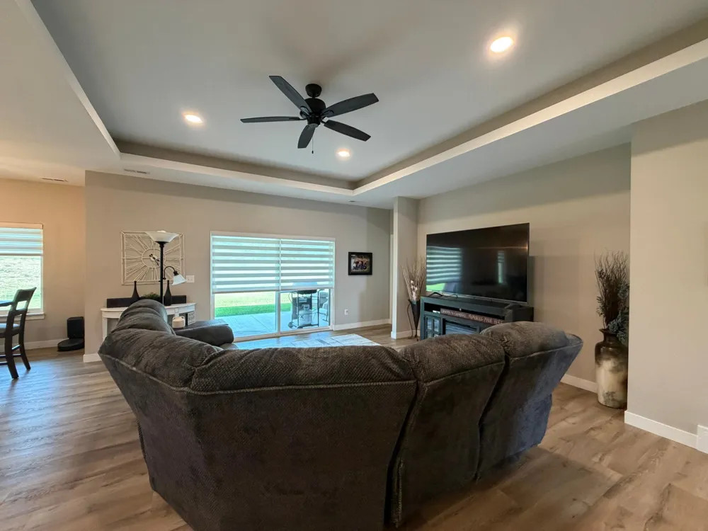 719 Tallgrass Circle Luverne, MN 56156