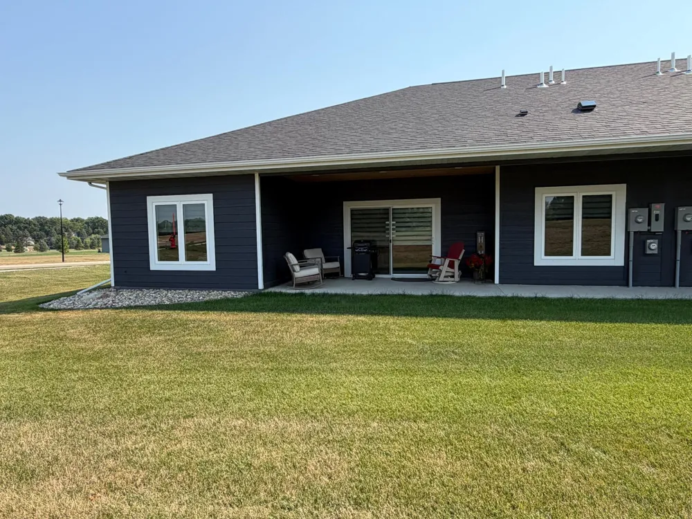 719 Tallgrass Circle Luverne, MN 56156