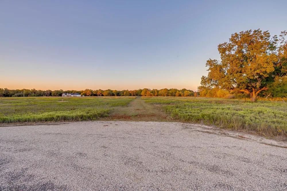 51 Cattle Trail Trail Palo Pinto, TX 76484