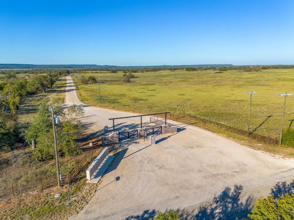 51 Cattle Trail Trail Palo Pinto, TX 76484