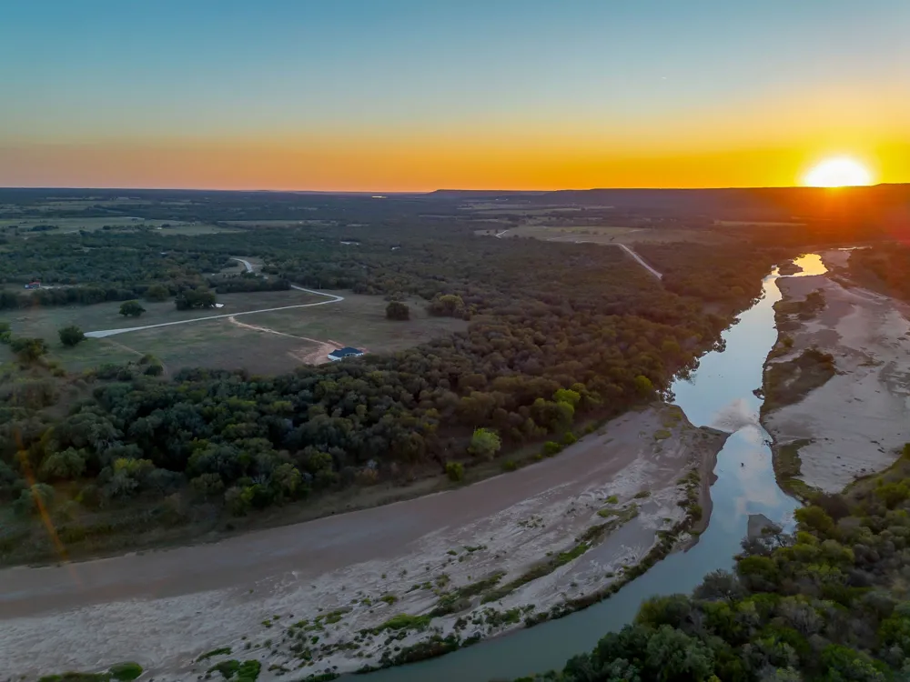 51 Cattle Trail Trail Palo Pinto, TX 76484