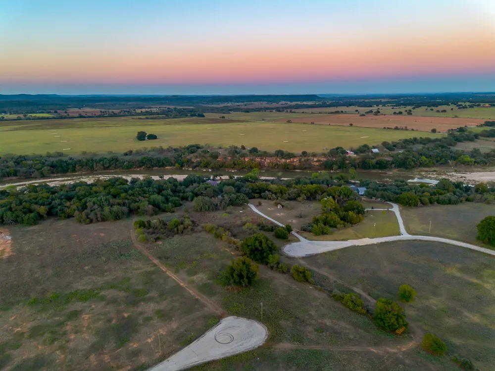 51 Cattle Trail Trail Palo Pinto, TX 76484
