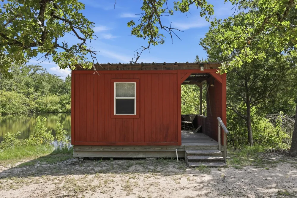 300 Moss Oak Drive Somerville, TX 77879