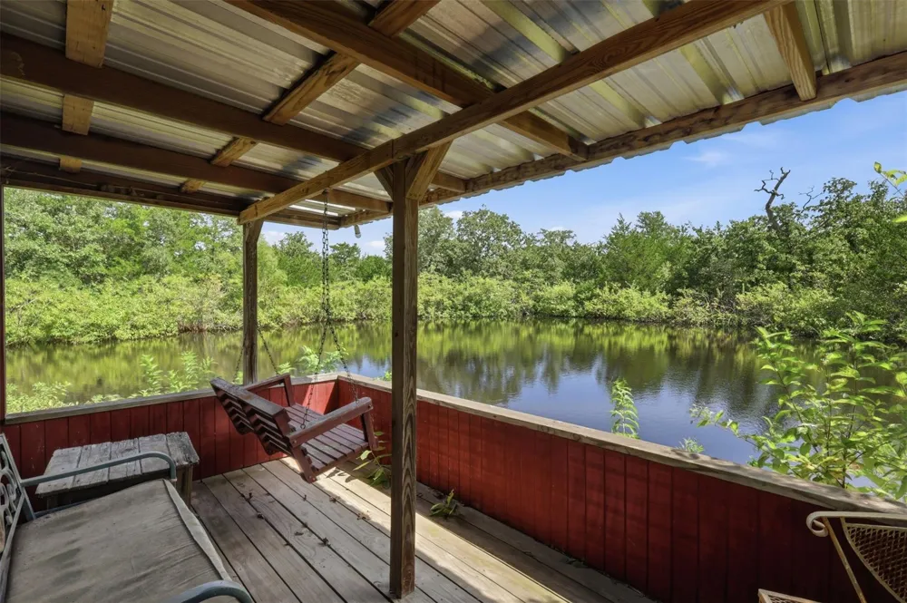 300 Moss Oak Drive Somerville, TX 77879