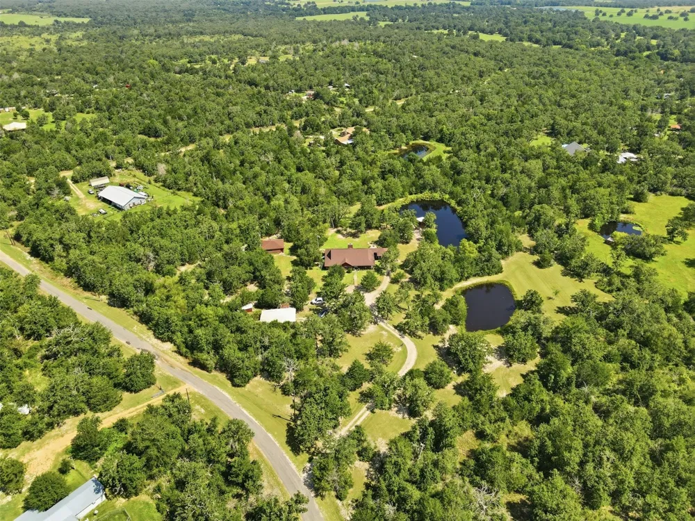 300 Moss Oak Drive Somerville, TX 77879