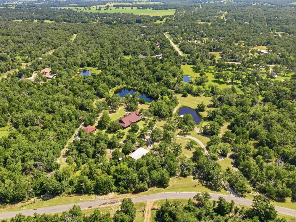 300 Moss Oak Drive Somerville, TX 77879