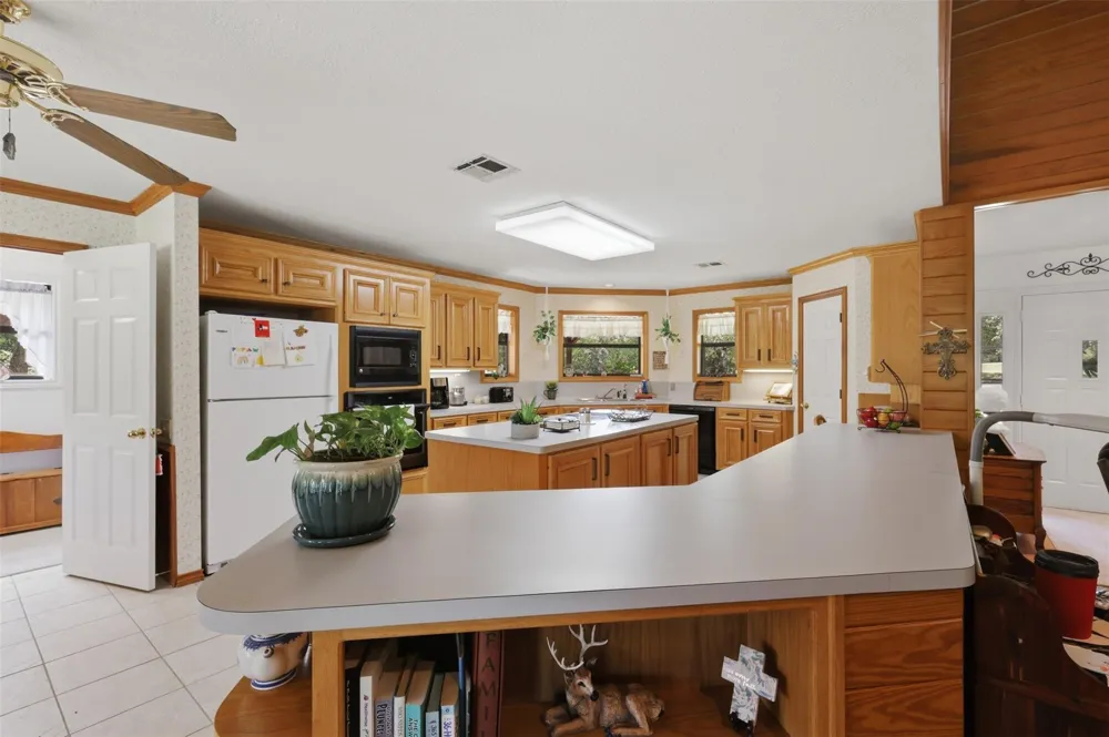 300 Moss Oak Drive Somerville, TX 77879