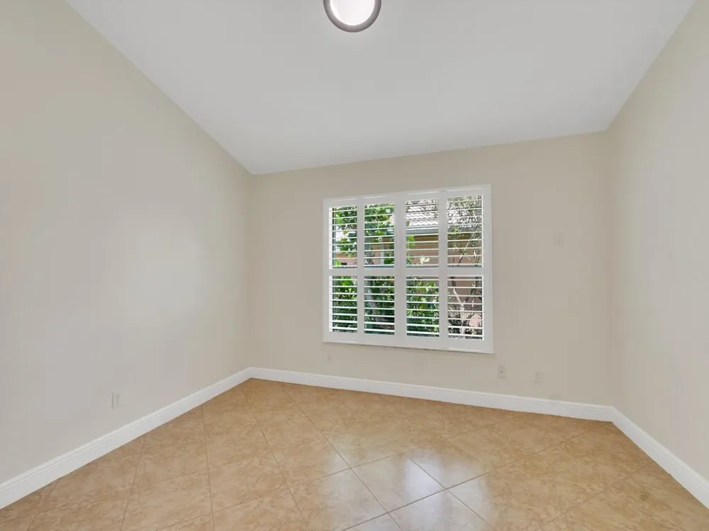 1975 Grey Falcon Circle SW Vero Beach, FL 32962