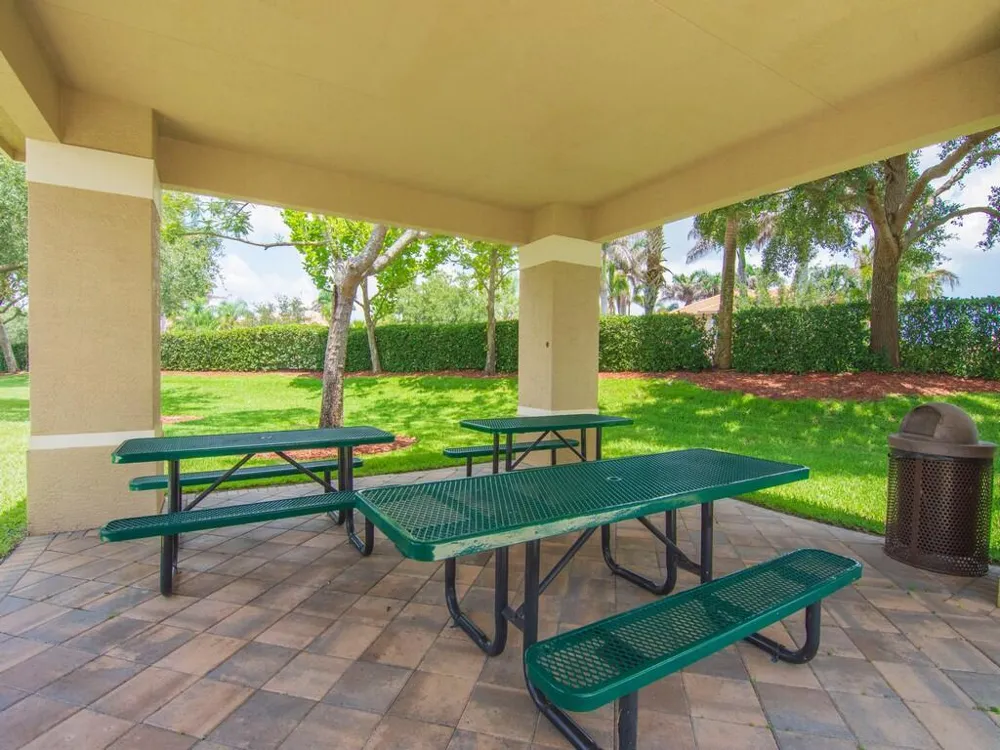 1975 Grey Falcon Circle SW Vero Beach, FL 32962