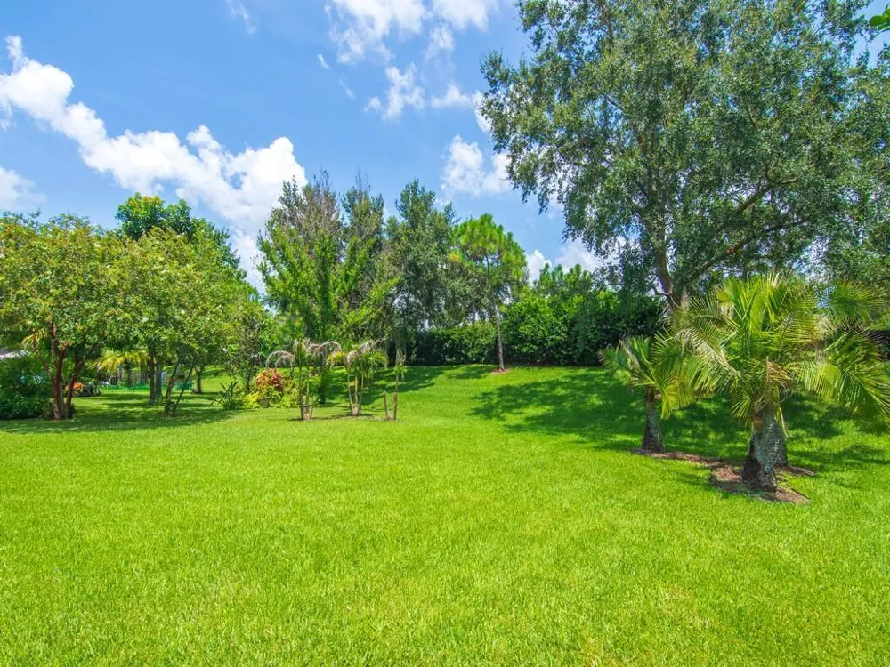 1975 Grey Falcon Circle SW Vero Beach, FL 32962