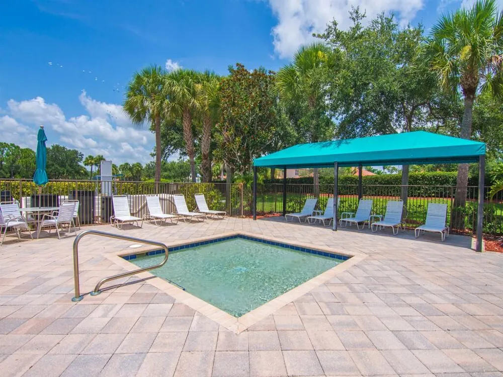 1975 Grey Falcon Circle SW Vero Beach, FL 32962