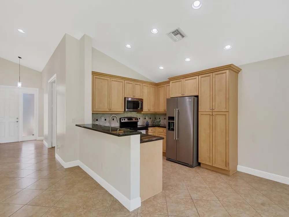 1975 Grey Falcon Circle SW Vero Beach, FL 32962