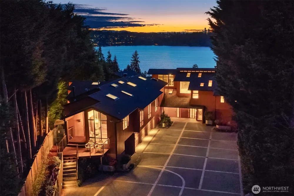 7445 SE 71st Street Mercer Island, WA 98040